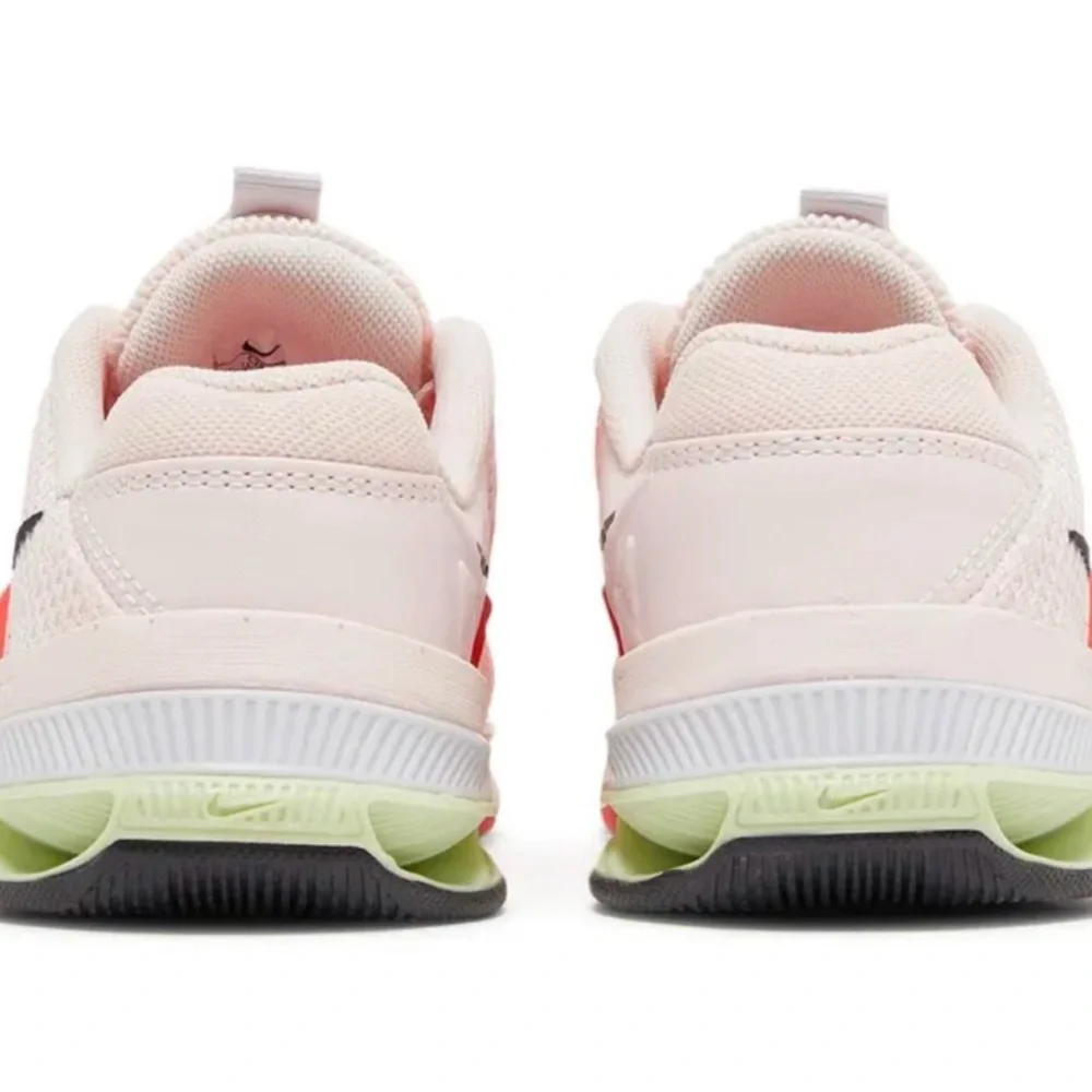 Nike Metcon 7 Women’s 10.5 • Light Soft Pink / Magic Ember • Training Shoes